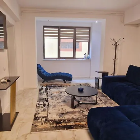 Apartment One Lmc Luxury Private Parking,ev 16kwh Craiova